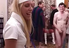 Cumswallowing 18yo دوستان پدر و مادرش را اغوا می پارتی های سکسی کند